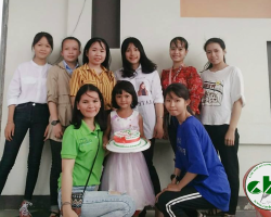 Các bạn Thùy Ngô - Tuyết Nhi - Trang - Hoài Ngọc - Thanh Thương - Cẩm Tiên - Bùi Thảo - Hoài Thương - Thanh Minh trong buổi gặp mừng sinh nhật CBT khu vực Quảng TRị 2018