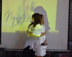 Cái ôm của hai TPT Hương Trà và Trang Bùi - trong kỷ niệm sinh nhật CBT 5 năm - ngày 5.8.2022